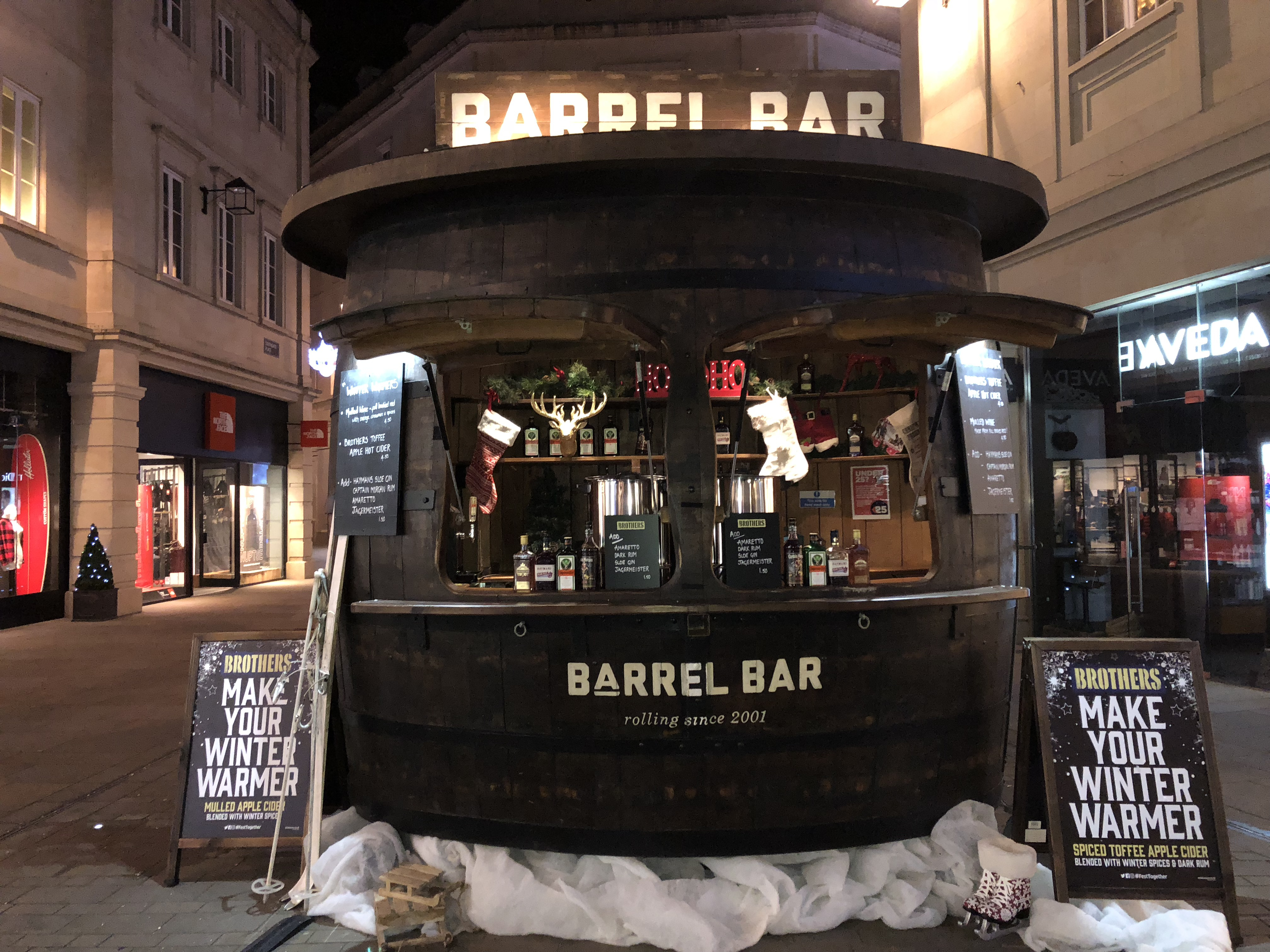 Christmas Barrel Bar Bath